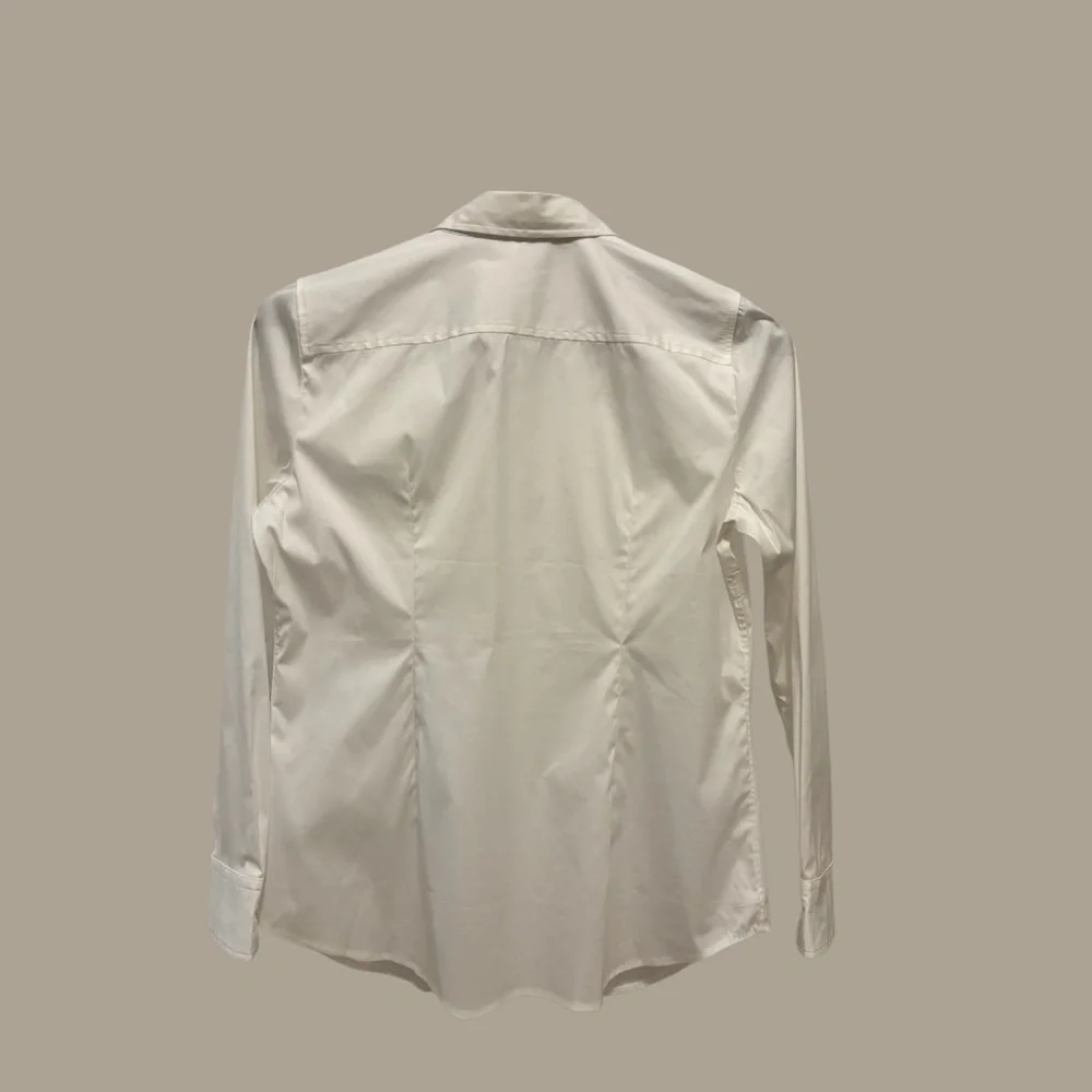 Ann Taylor Perfect Shirt Sz 12 White Long Sleeve Front Buttoned - Picture 4 of 11